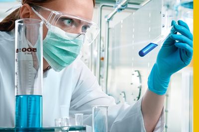 Наука и исследования, Лаборатории